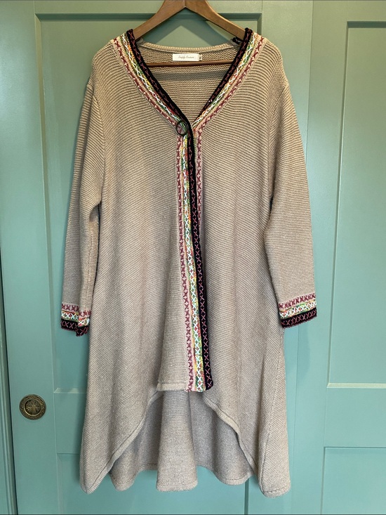 Simply Couture Sweaters - Simply Couture Beige Knit Swing Cardigan with Multicolor Embroidered Trim